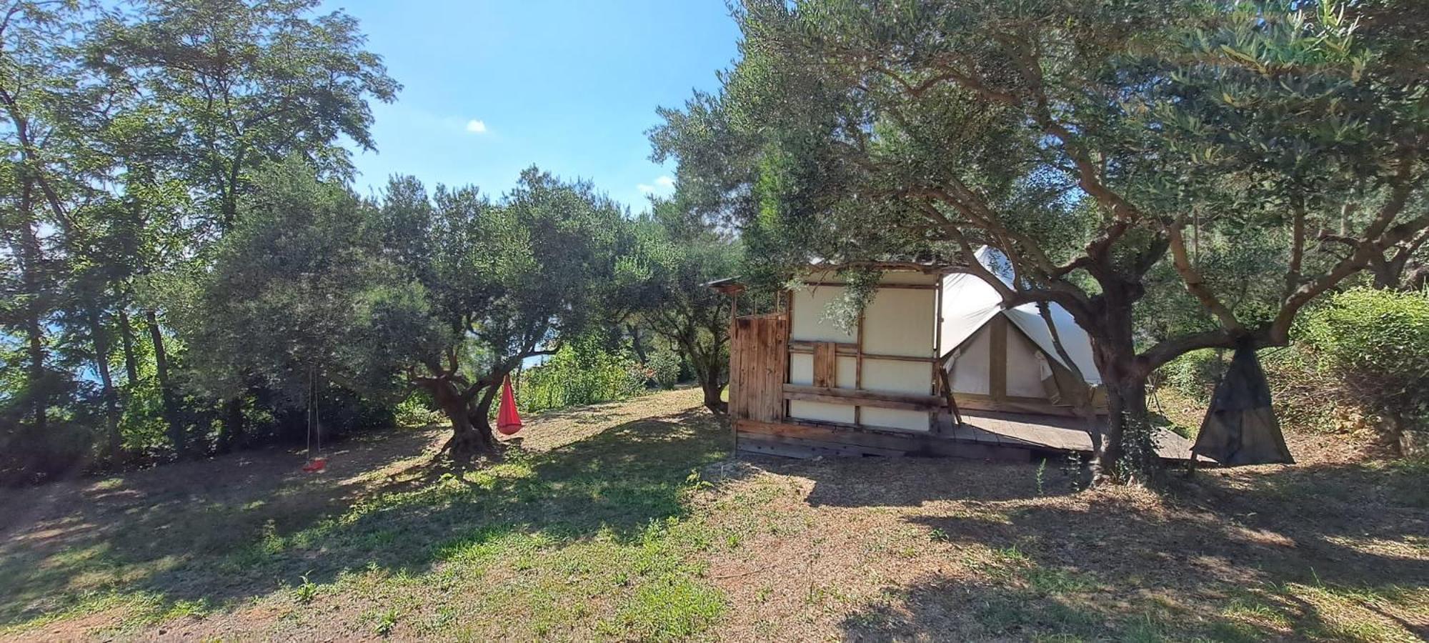 Glamping Bell Tent Robinson